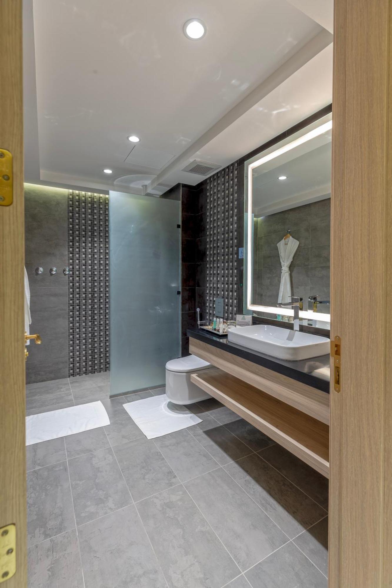 Green Park Hotel Доха Экстерьер фото