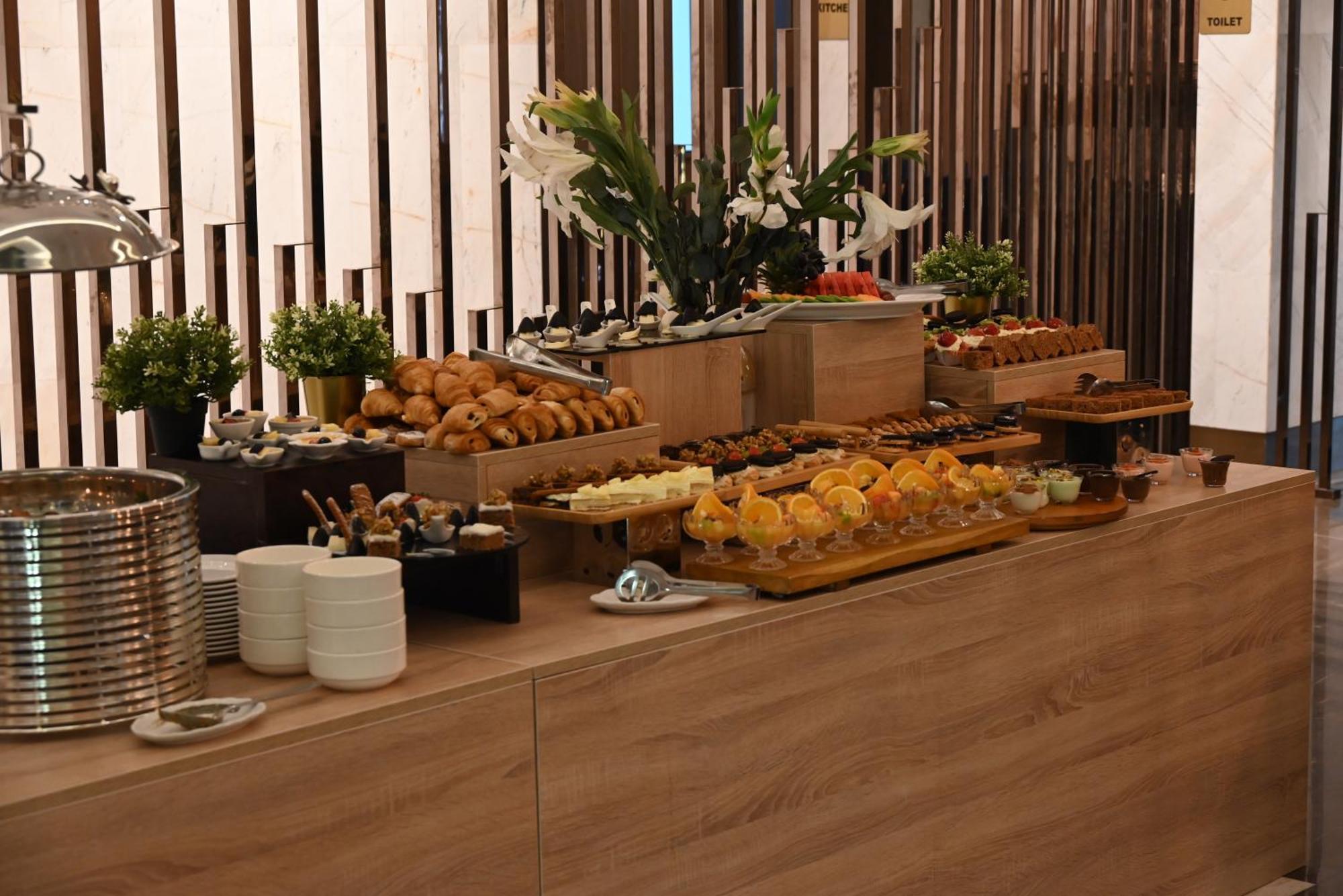 Green Park Hotel Доха Экстерьер фото