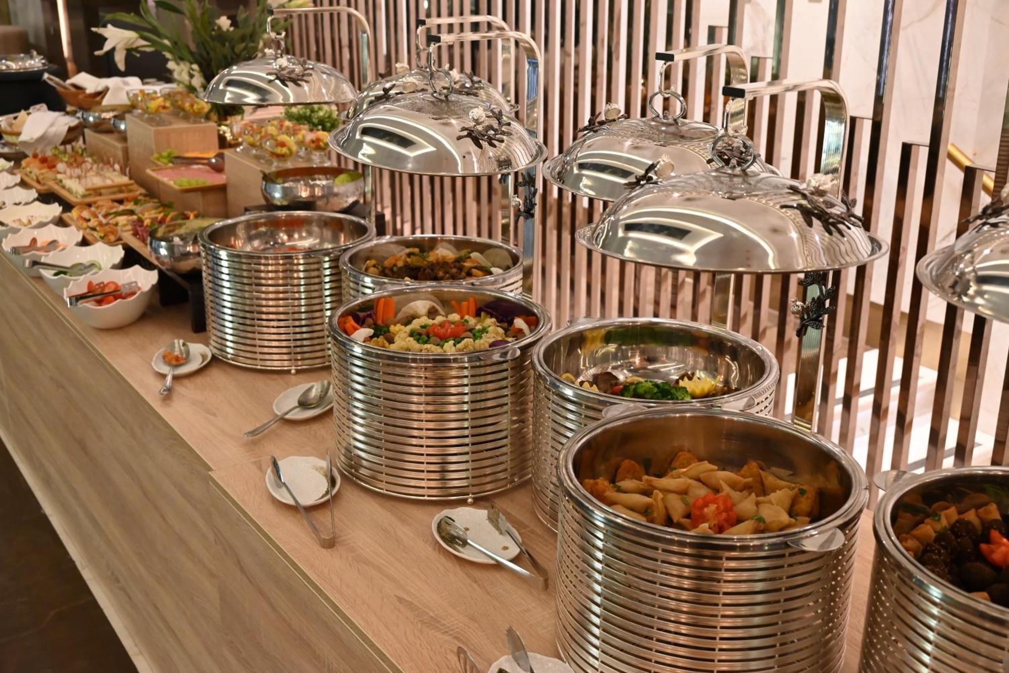 Green Park Hotel Доха Экстерьер фото
